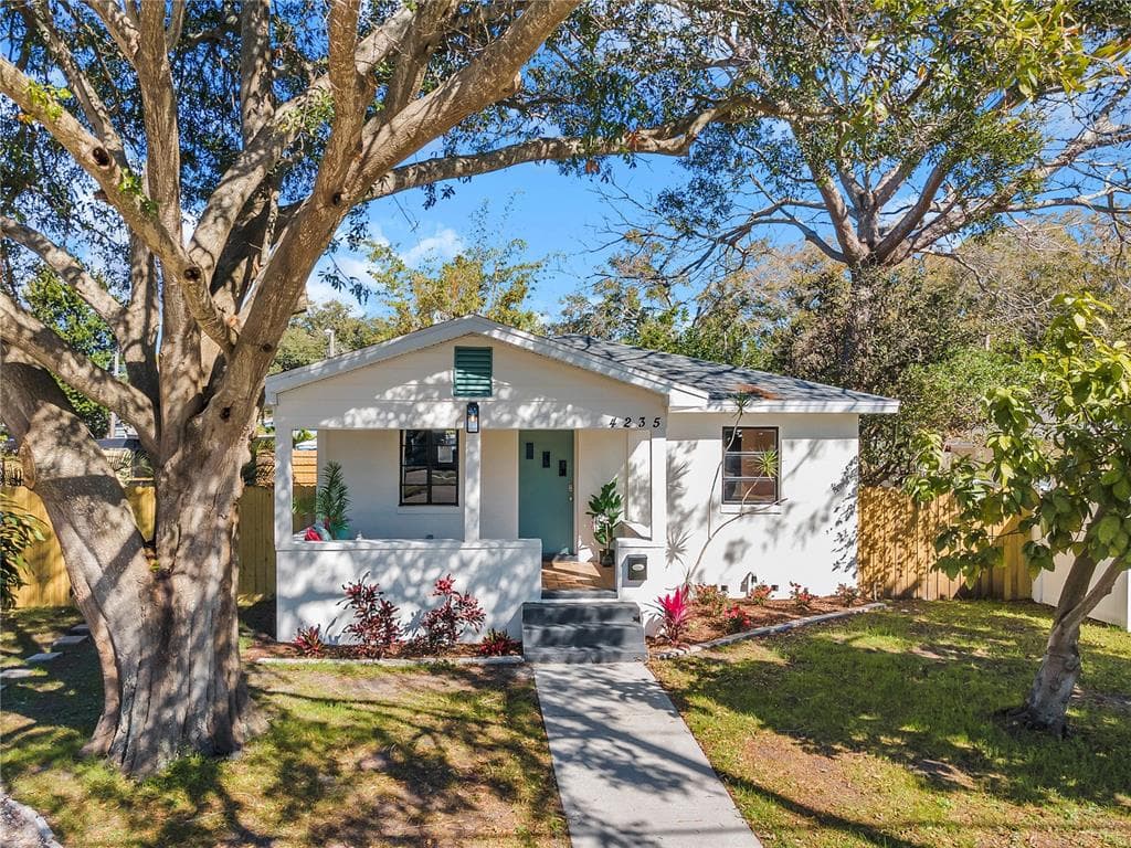 4235 9TH AVENUE N ST PETERSBURG, FL 33713
