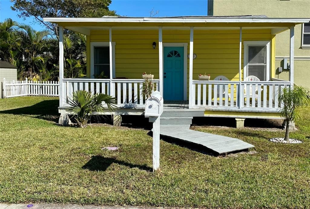 200 180TH AVENUE E REDINGTON SHORES, FL 33708