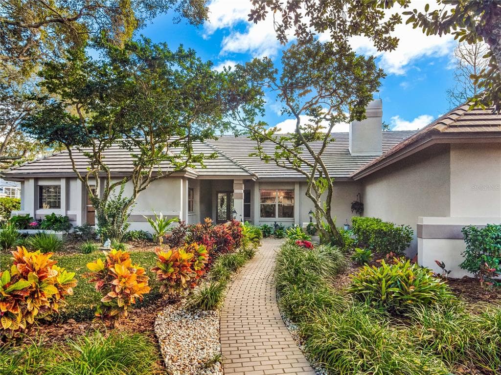 1106 PARRILLA DE AVILA TAMPA, FL 33613