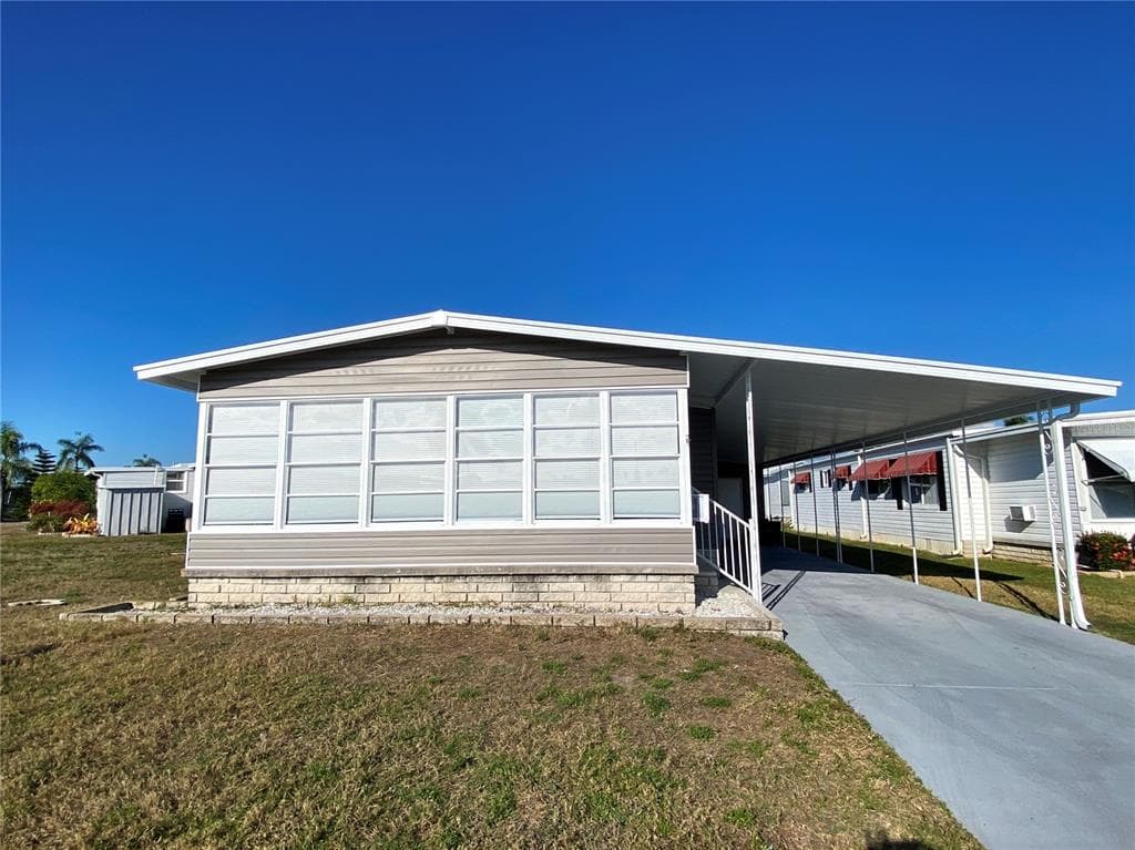 607 MOUNT MADISON AVENUE NE UNIT 652 ST PETERSBURG, FL 33702