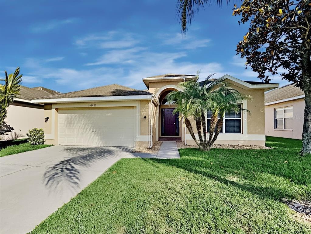 4421 HAWKSLEY PLACE WESLEY CHAPEL, FL 33545