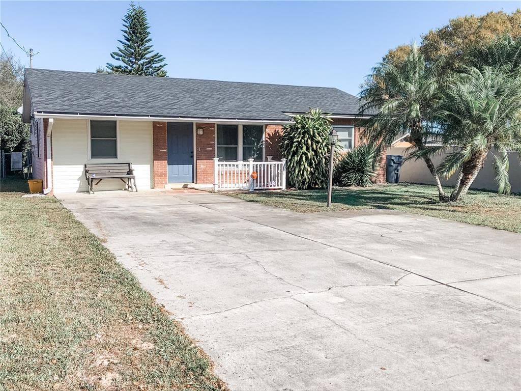 806 WAKULLA DRIVE WINTER HAVEN, FL 33884