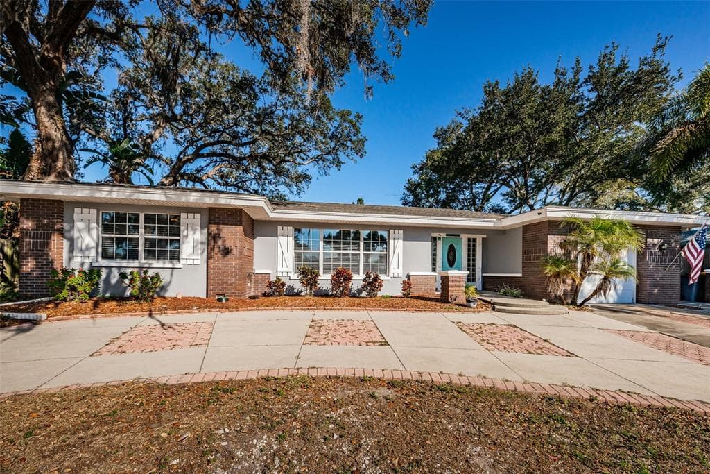 2165 DUNCAN DRIVE