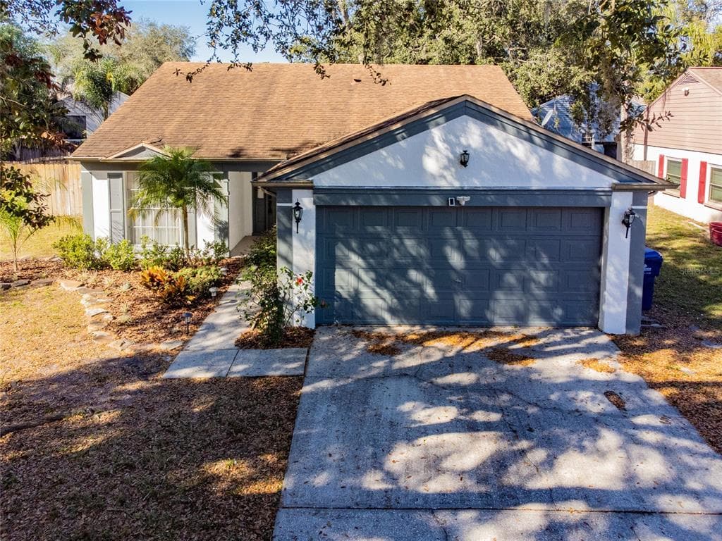 1621 TAILOR ROAD LUTZ, FL 33559