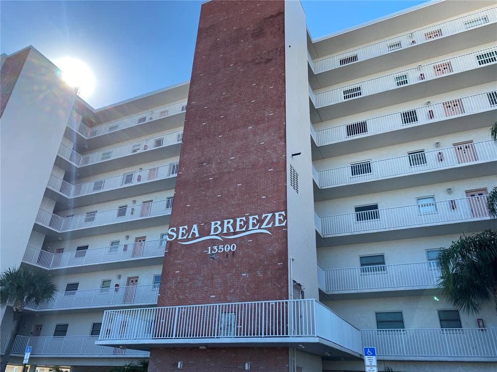 13500 GULF BOULEVARD UNIT 306 MADEIRA BEACH, FL 33708