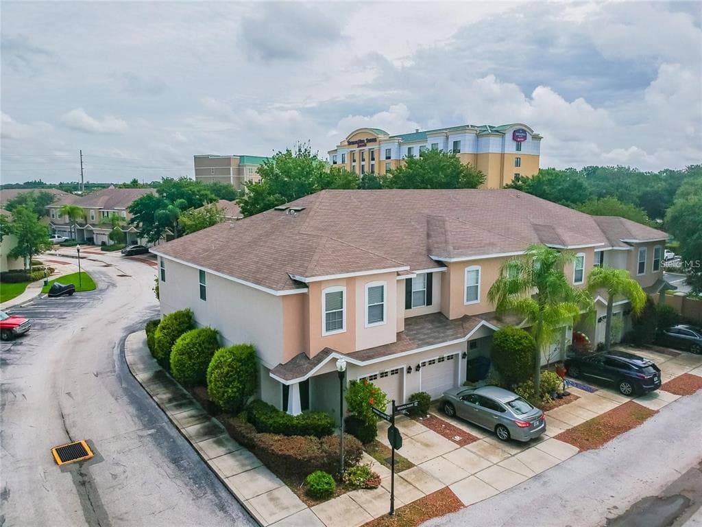10002 MESSINA POINTE WAY TAMPA, FL 33619