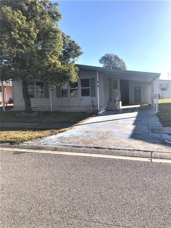 3924 SARAH DRIVE WESLEY CHAPEL, FL 33543