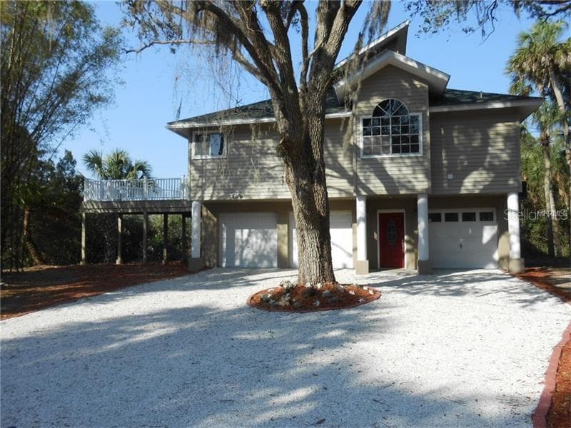 8450 DAMEN LANE PORT RICHEY, FL 34668