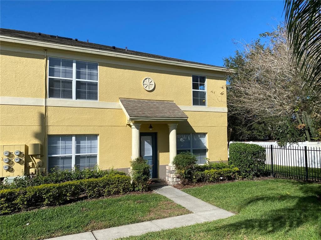 3380 SPY TOWER COURT VALRICO, FL 33594
