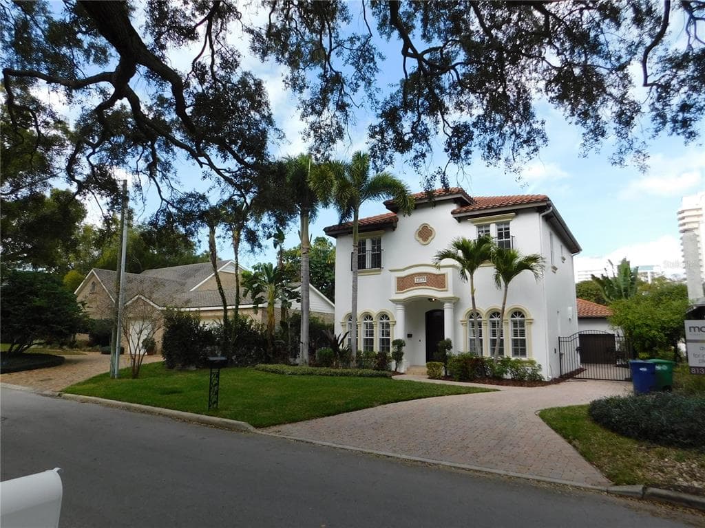 2913 W BAY VILLA AVENUE TAMPA, FL 33611