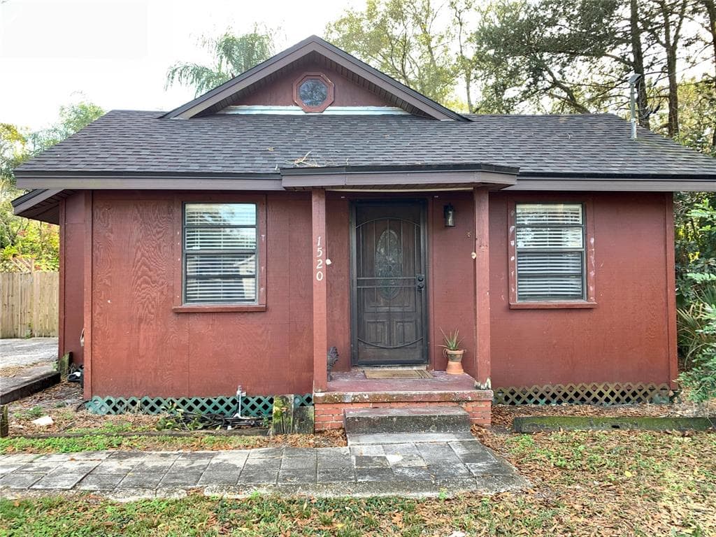 1520 W CLINTON STREET TAMPA, FL 33604