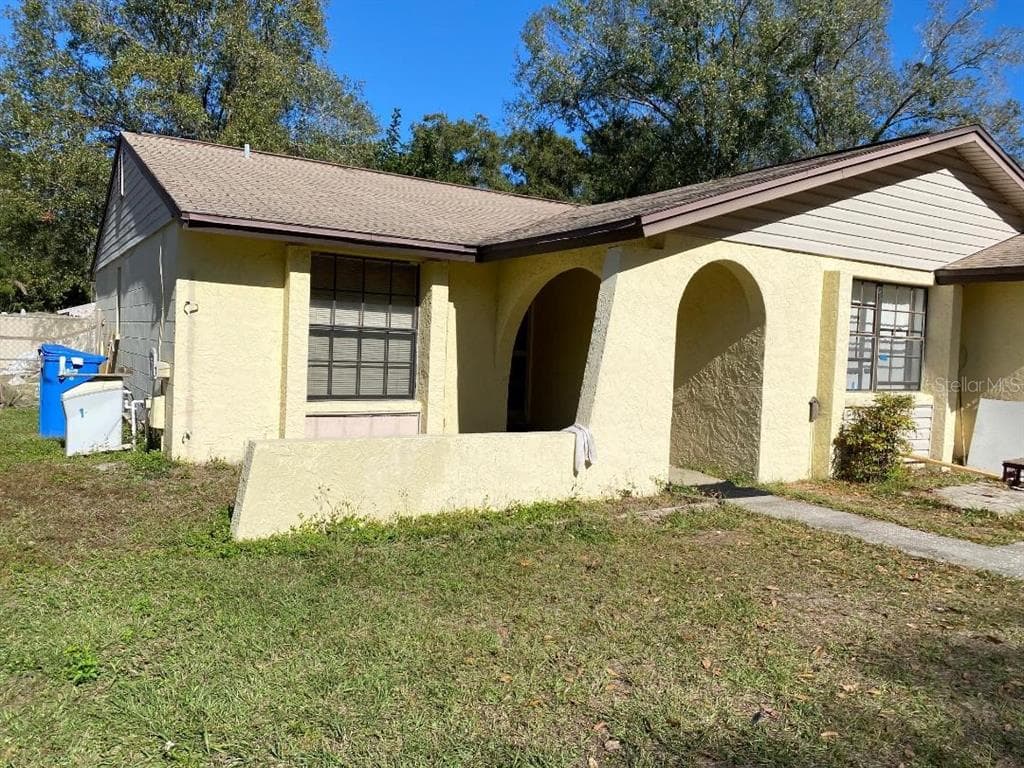 15936 WINDING DR TAMPA, FL 33624