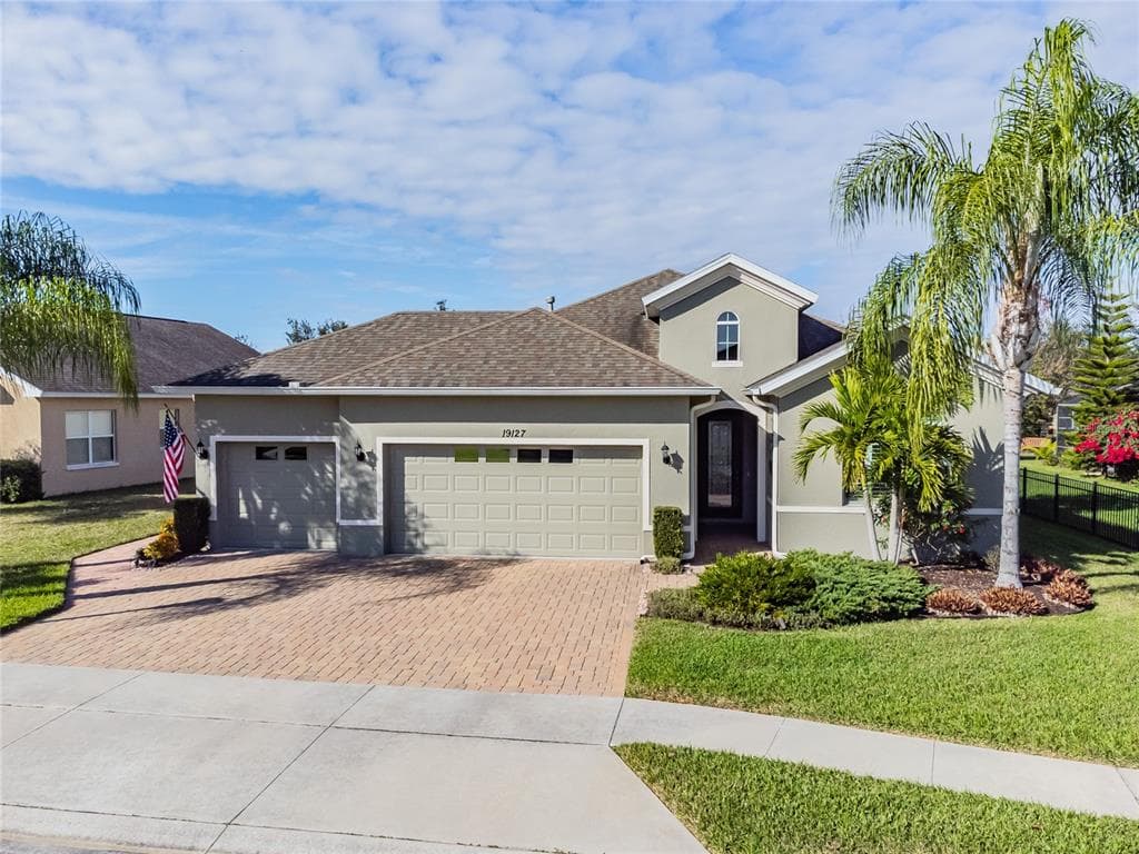 19127 FALCON CREST BOULEVARD LAND O LAKES, FL 34638