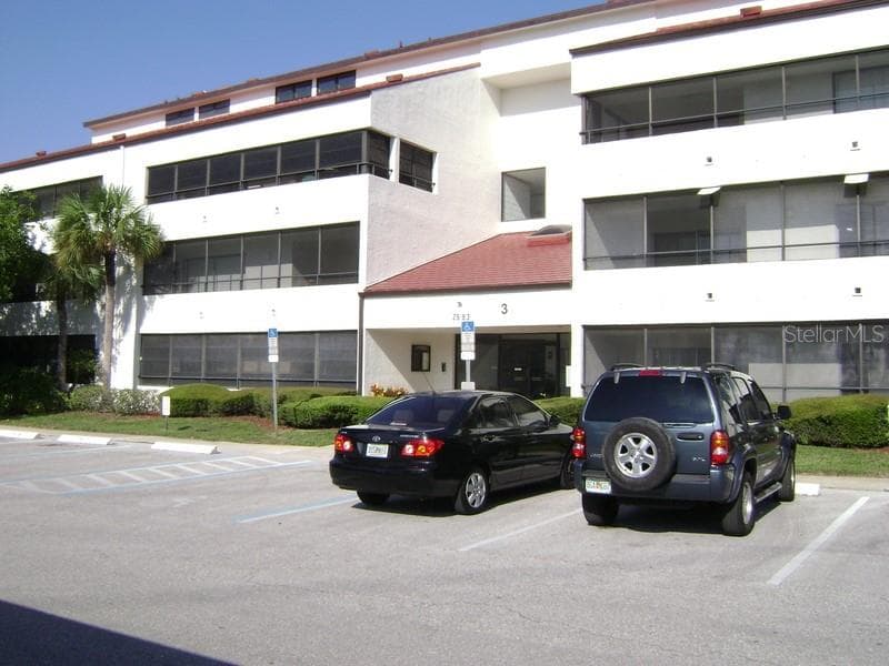 2583 COUNTRYSIDE BOULEVARD UNIT 3109 CLEARWATER, FL 33761
