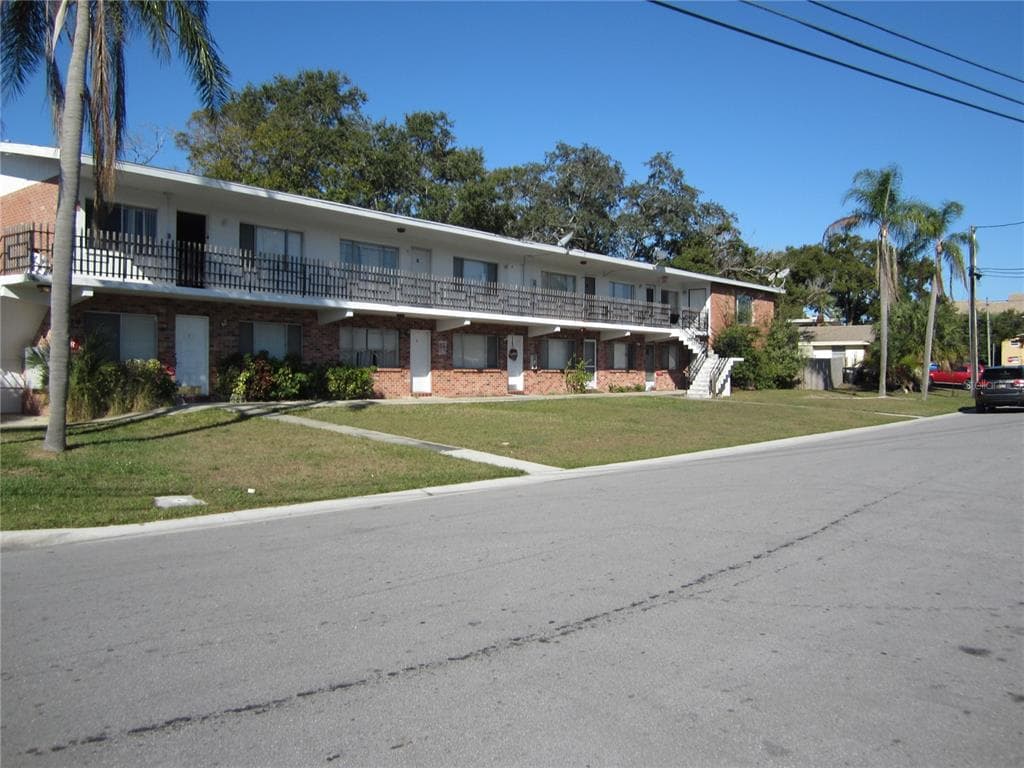 224 WAVERLY WAY UNIT 12 CLEARWATER, FL 33756