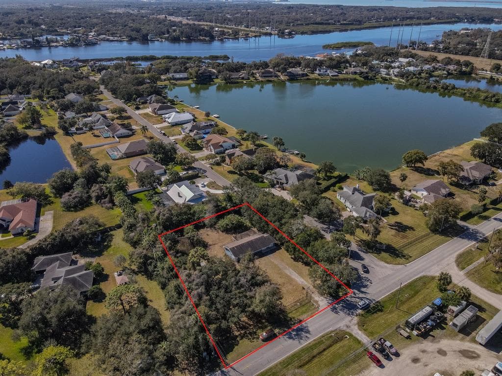8611 RIVERVIEW DRIVE RIVERVIEW, FL 33578