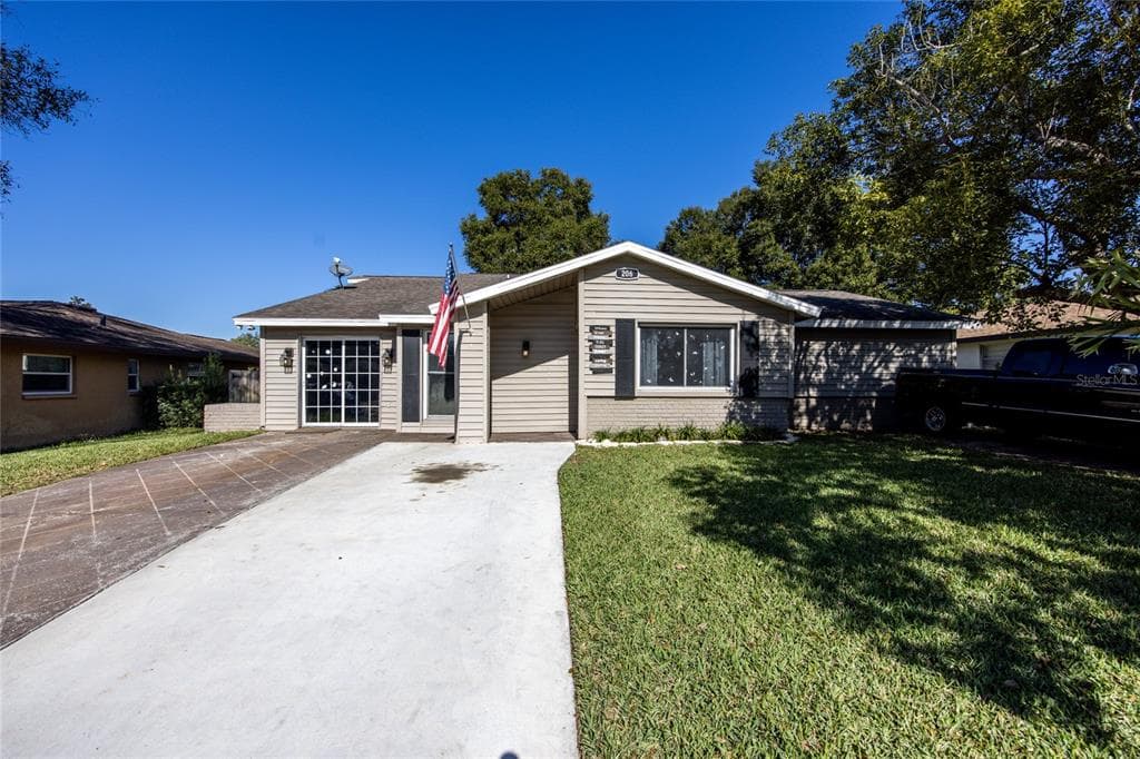 206 VALLEY DRIVE BRANDON, FL 33510