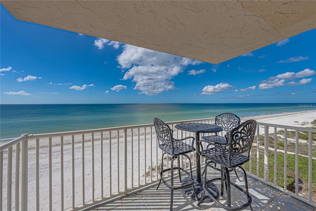 18650 GULF BOULEVARD UNIT 501