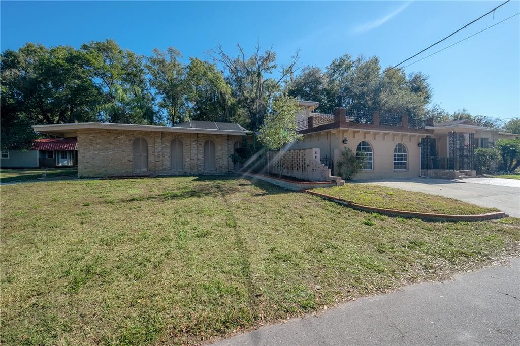608 W MCLENDON STREET PLANT CITY, FL 33563