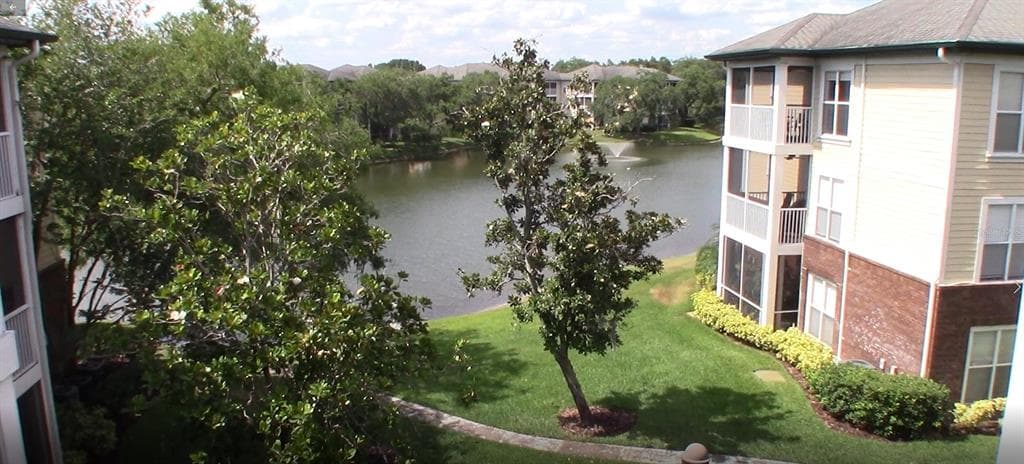 4115 CHATHAM OAK COURT UNIT 226 TAMPA, FL 33624