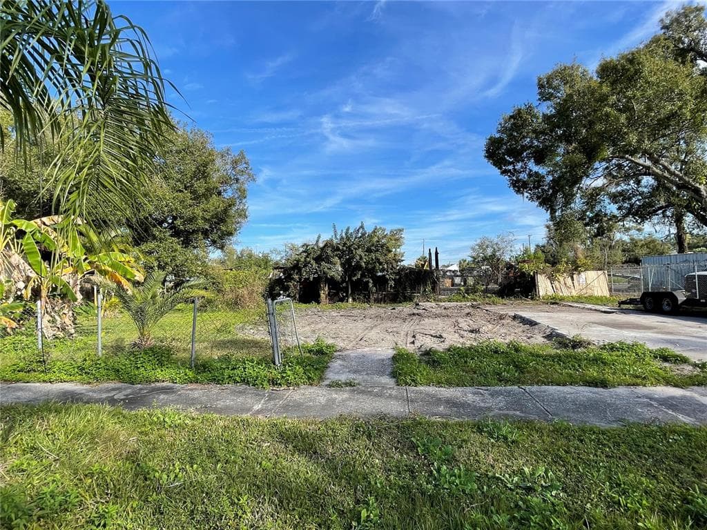 2213 N 65TH STREET TAMPA, FL 33619
