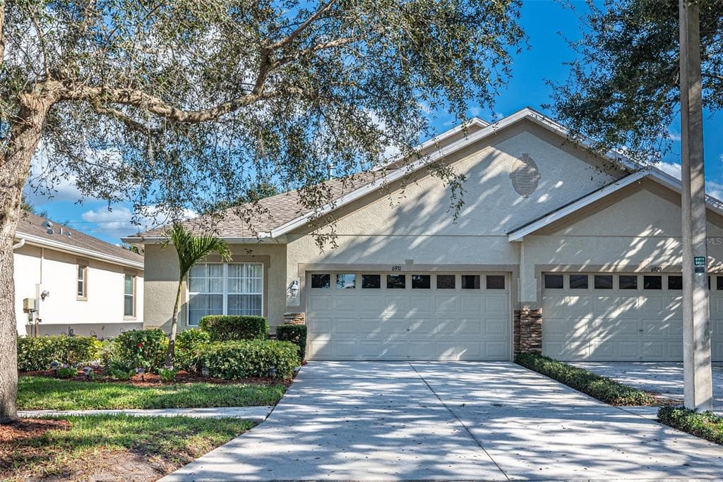 6931 SURREY HILL PLACE APOLLO BEACH, FL 33572