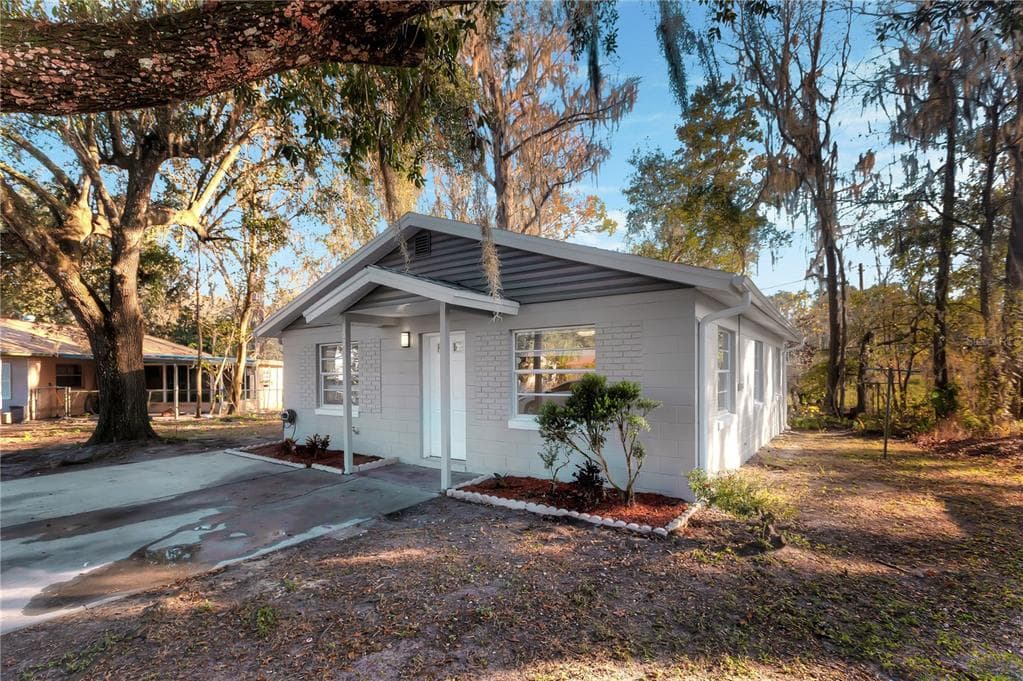 900 WOOD DRIVE BROOKSVILLE, FL 34601