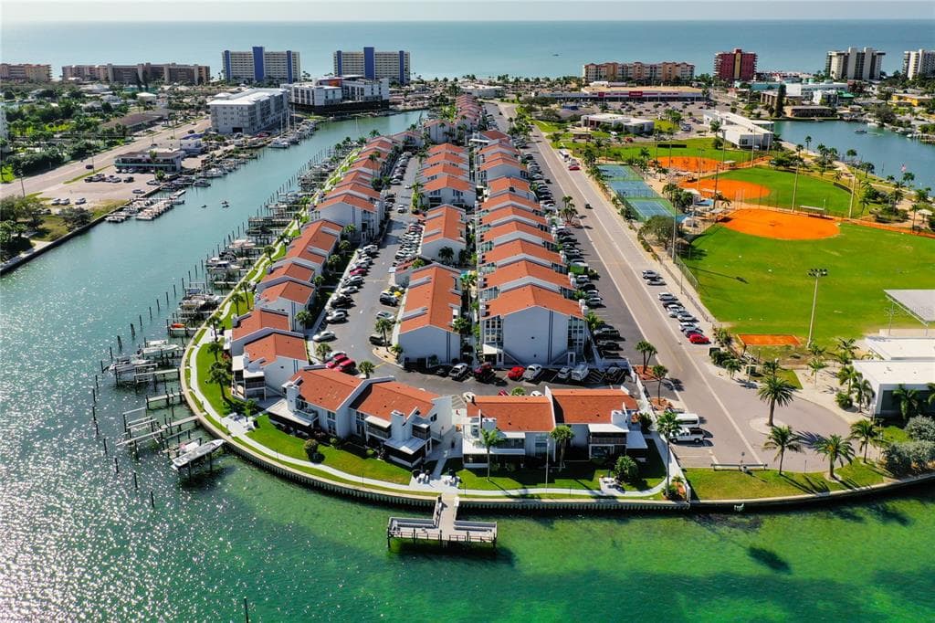 275 MEDALLION BOULEVARD UNIT G MADEIRA BEACH, FL 33708