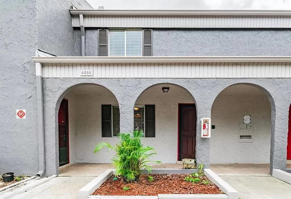 4038 CORTEZ DRIVE UNIT B TAMPA, FL 33614