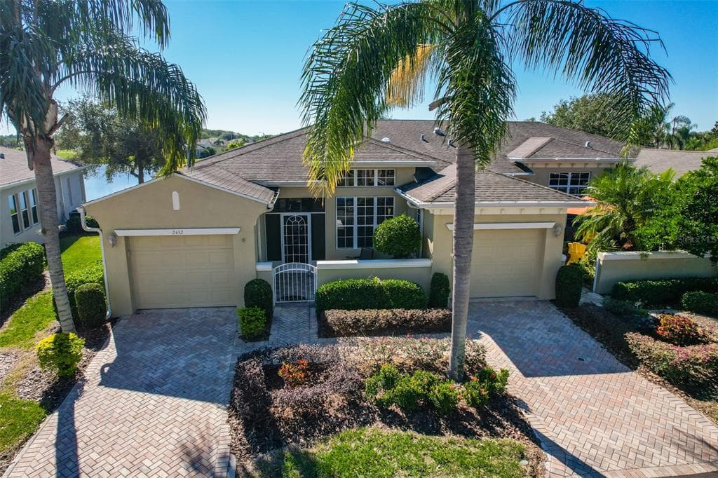 2452 KENSINGTON GREENS DRIVE UNIT 25 SUN CITY CENTER, FL 33573