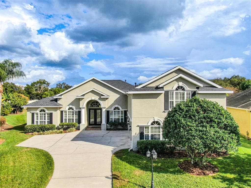 1022 CARRIAGE PARK DRIVE VALRICO, FL 33594
