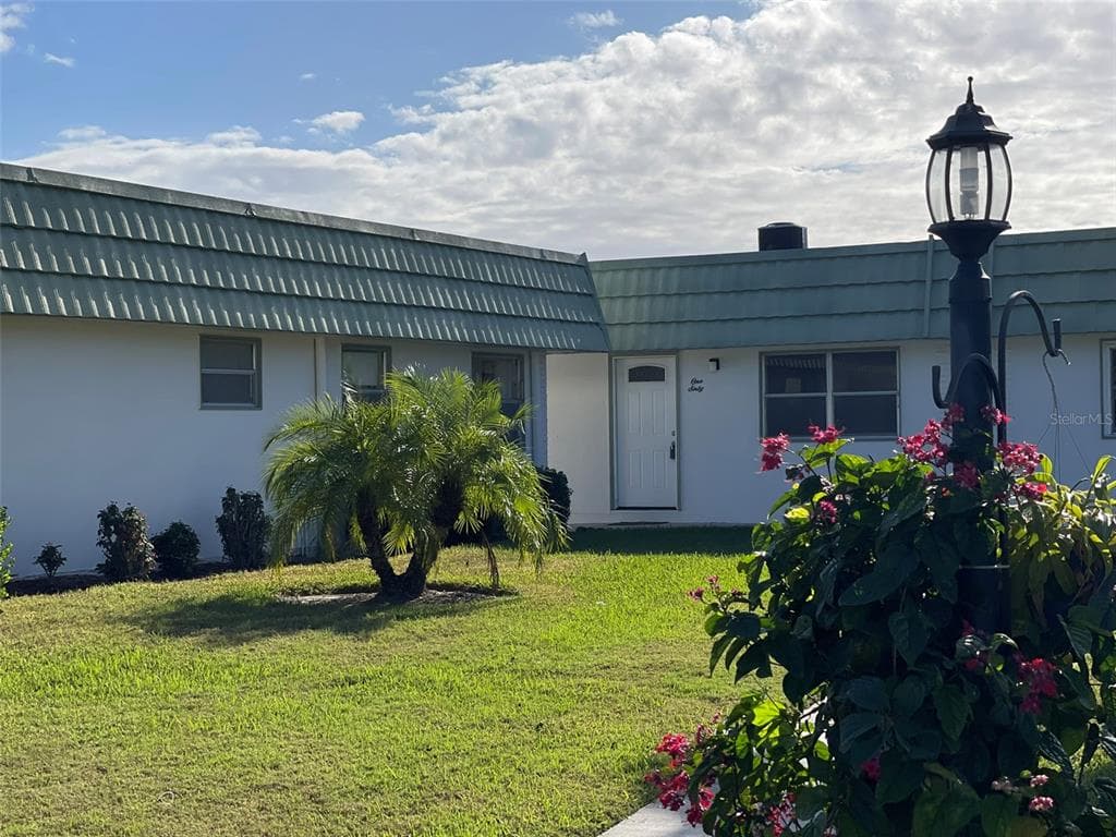 302 ANDOVER PLACE S UNIT 160 SUN CITY CENTER, FL 33573