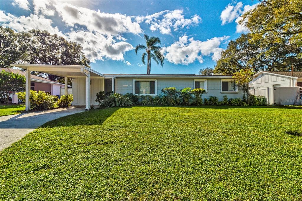 2316 CARROLL GROVE DRIVE TAMPA, FL 33612
