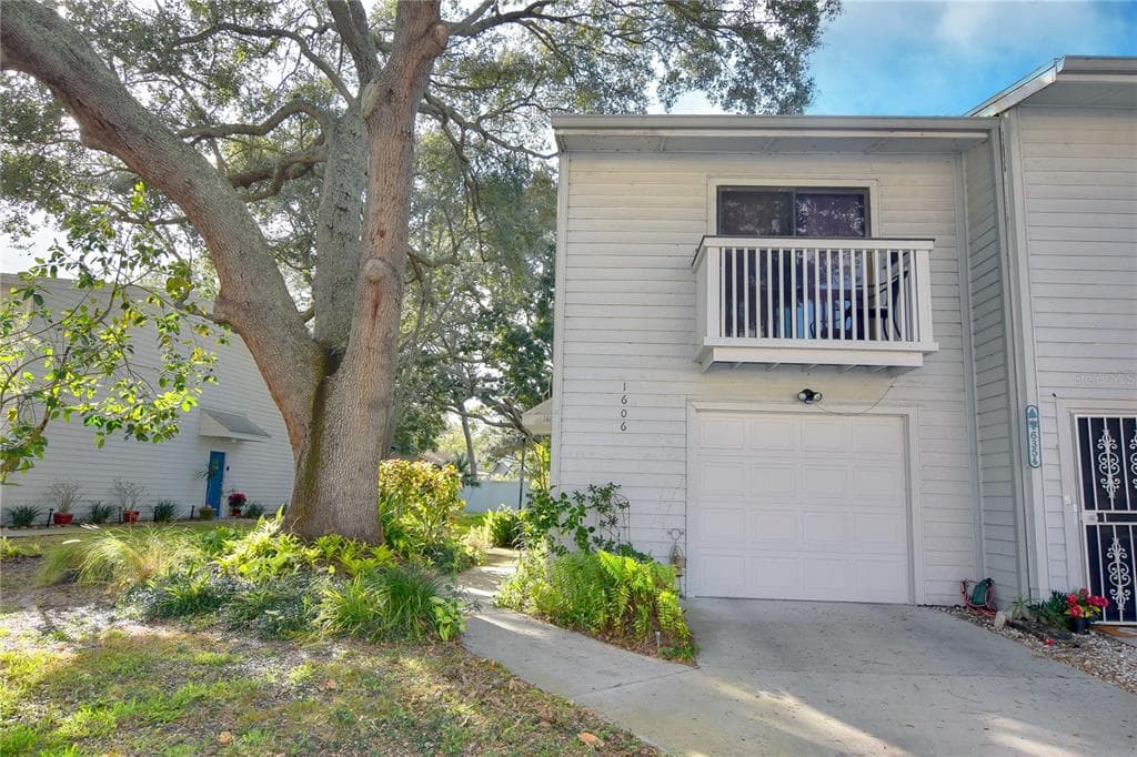 6354 92ND PLACE N UNIT 1606 PINELLAS PARK, FL 33782