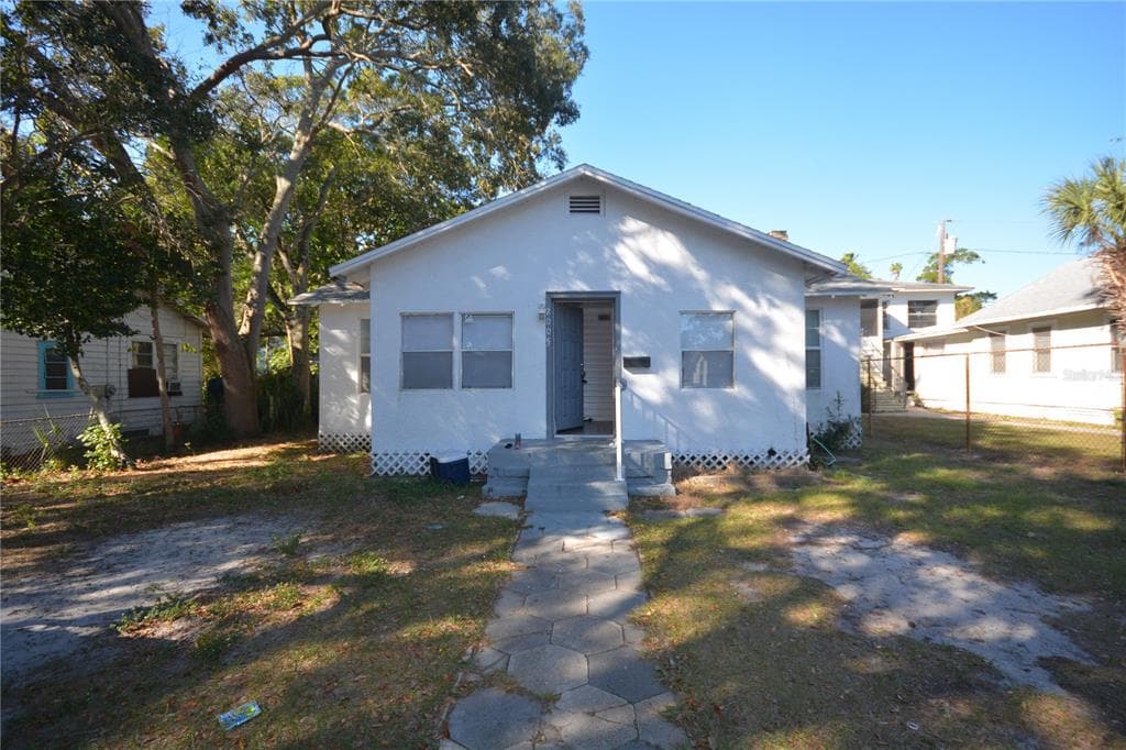 2005 13TH STREET S ST PETERSBURG, FL 33705