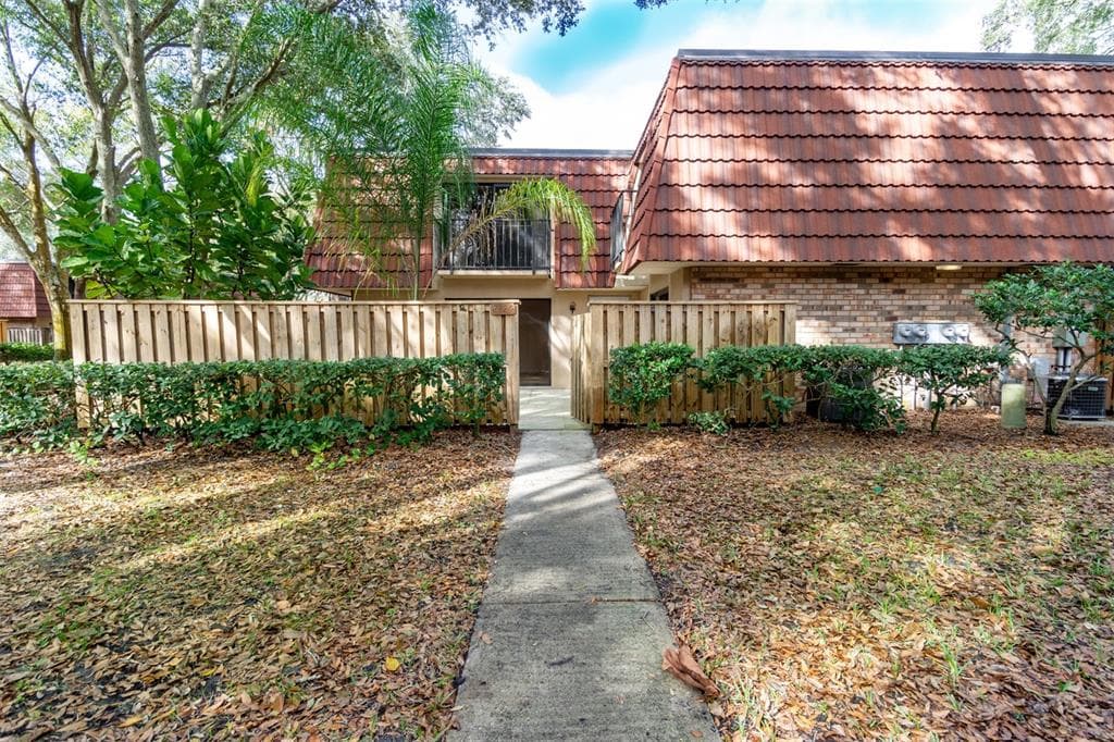 2724 11TH COURT PALM HARBOR, FL 34684