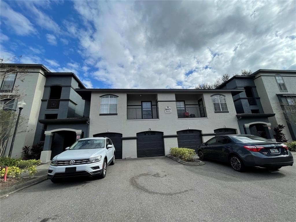 8413 LUCUYA WAY UNIT 107 TEMPLE TERRACE, FL 33637