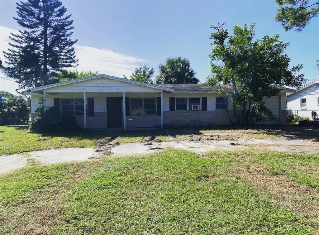 1464 83RD AVENUE N ST PETERSBURG, FL 33702