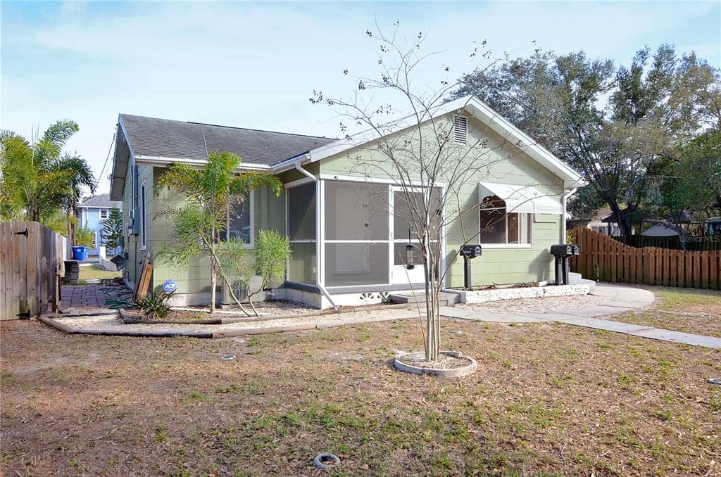 1119 14TH STREET N UNIT N ST PETERSBURG, FL 33705