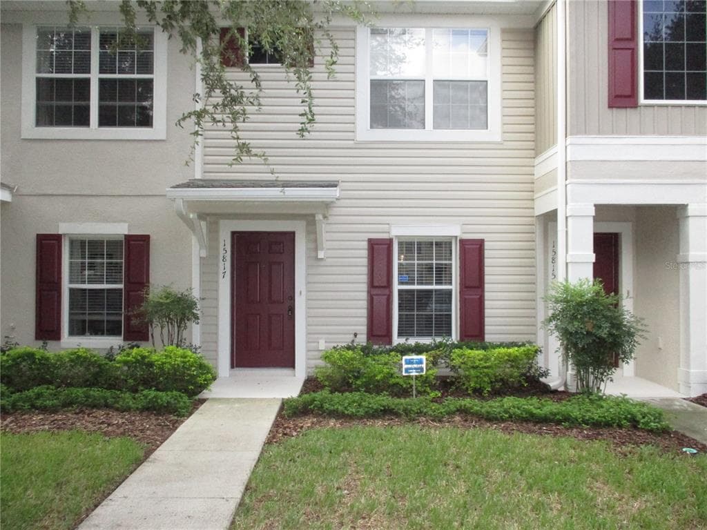 15817 FISHHAWK FALLS DRIVE LITHIA, FL 33547