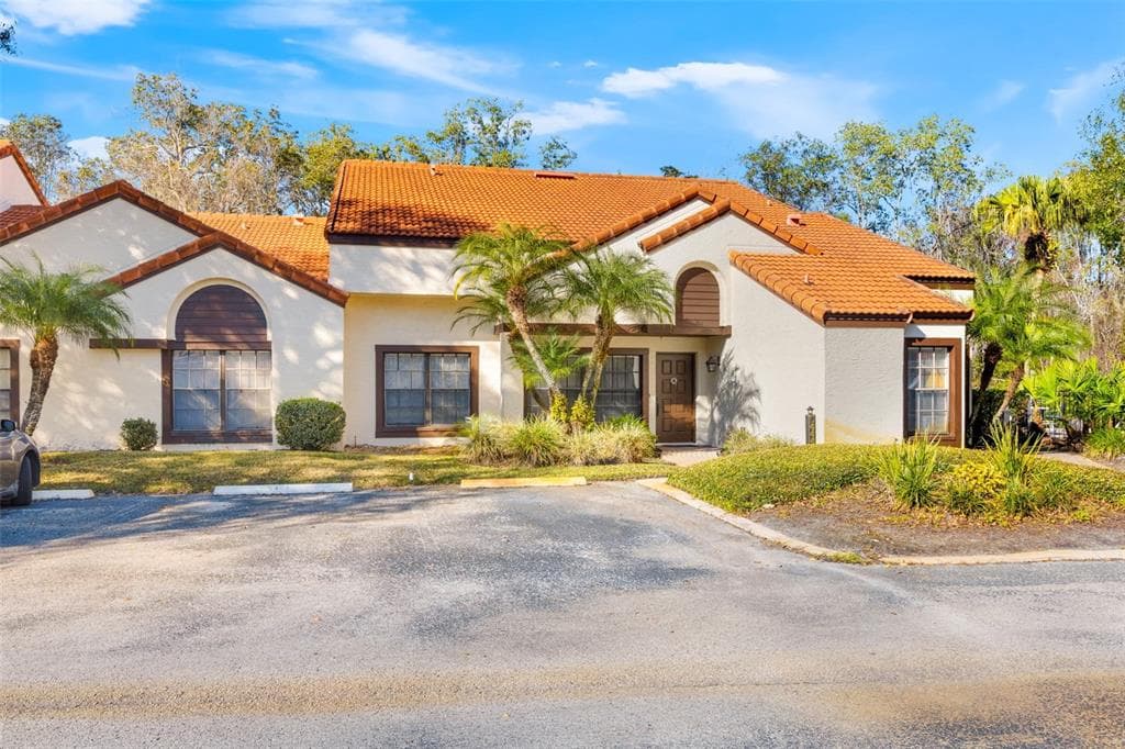 5444 VILLA DESTE COURT WESLEY CHAPEL, FL 33543