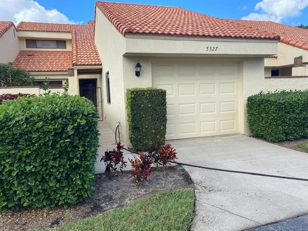 5327 HUNTINGWOOD COURT UNIT 55 SARASOTA, FL 34235
