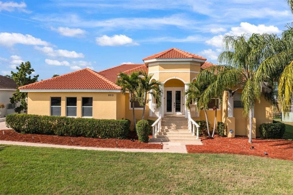 803 EAGLE LANE APOLLO BEACH, FL 33572