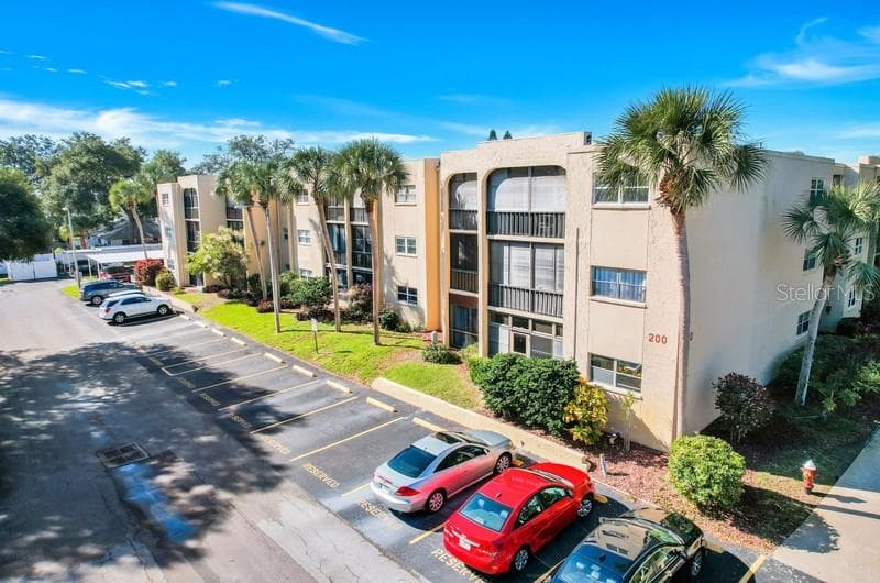 11485 OAKHURST ROAD UNIT -311 LARGO, FL 33774