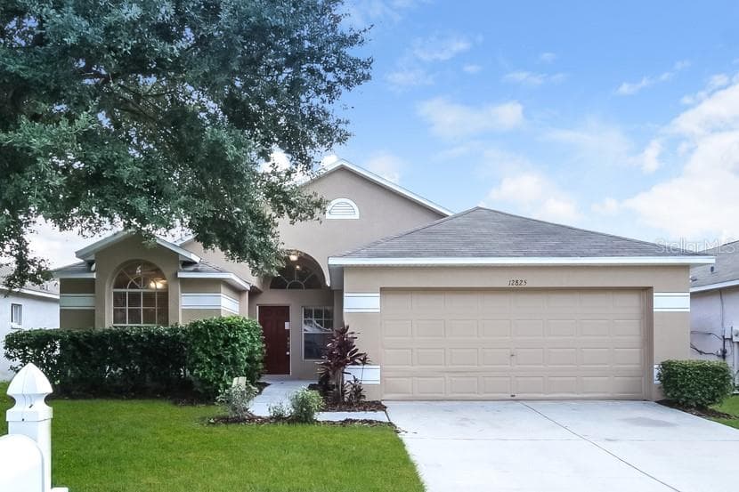 12825 KINGS LAKE DRIVE GIBSONTON, FL 33534