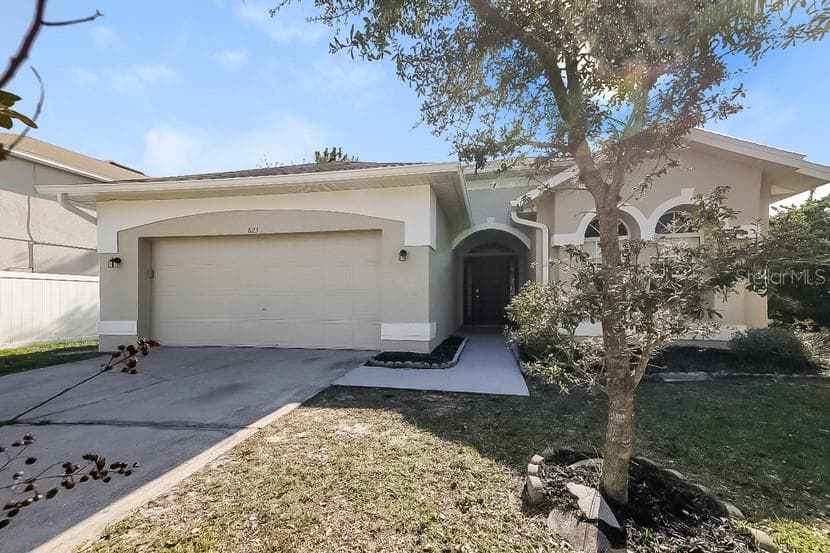823 LAKE BISCAYNE WAY ORLANDO, FL 32824