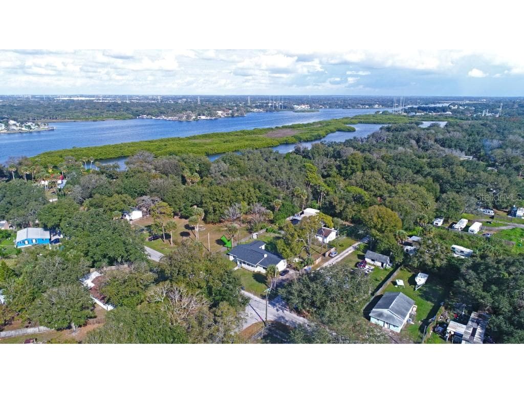 9810 ETHEL STREET GIBSONTON, FL 33534
