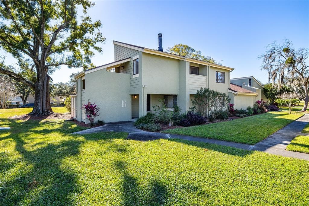 13507 PALMWOOD LANE TAMPA, FL 33618