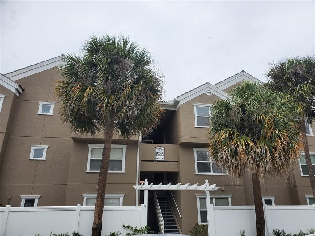 15215 AMBERLY DRIVE UNIT 1009 TAMPA, FL 33647