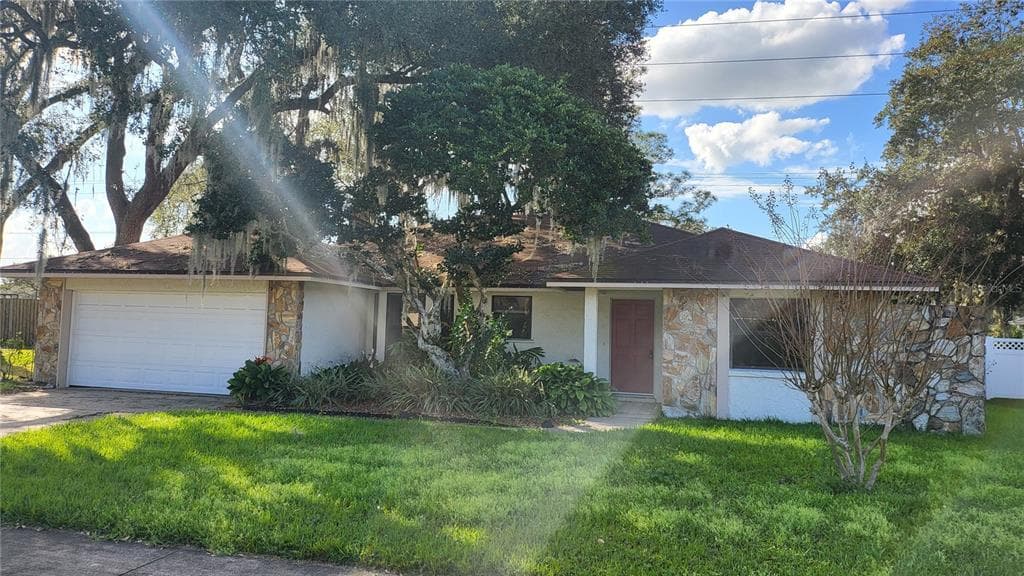 1413 SANDALWOOD DRIVE PLANT CITY, FL 33563